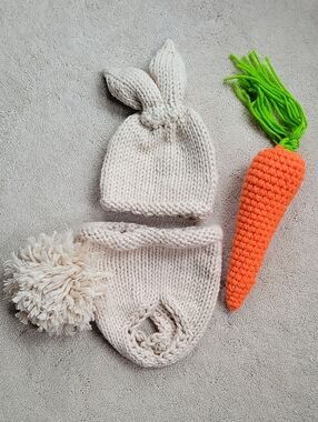 Infant Cream Bunny Knit Hat and Pom Bloomer Set - Unbranded